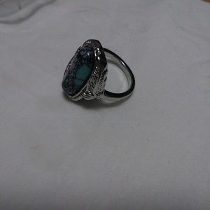 Pretty SS ring (marked 925) with stone